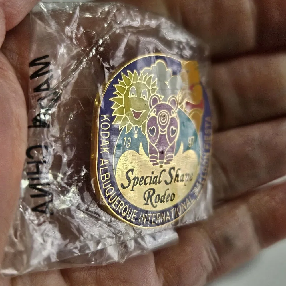 1997 Special Shape Rodeo Kodak Albuquerque International Balloon Fiesta Pin